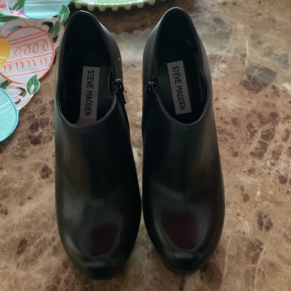 Steve Madden Black Booties